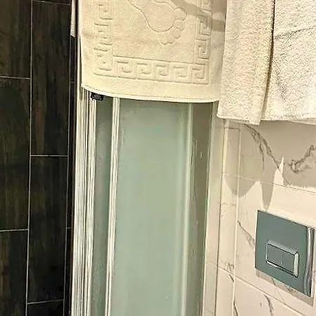 Aram Nenessa فندق اسطنبول